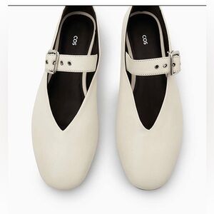 Alaia look alike. NWOT COS leather buckled ballet flats size 7 sold out online